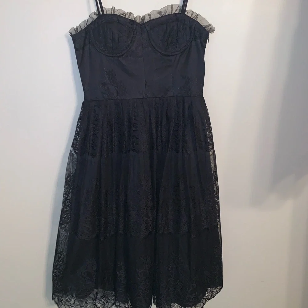 Twenty One Lace Dress - Picture 1 of 8